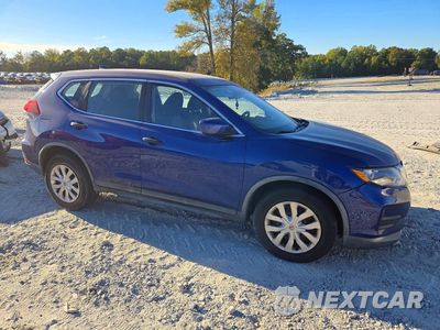 Czwarte zdjęcie samochodu z boku: 2018 NISSAN ROGUE S VIN:KNMAT2MT2JP602578 - miniatura