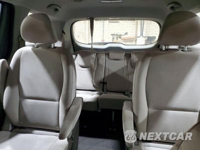 Zdjęcie 10 z 14 samochodu: 2016 KIA SEDONA L VIN:KNDMA5C16G6117248 - miniatura