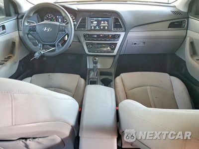 Zdjęcie 8 z 13 samochodu: 2017 HYUNDAI SONATA SE VIN:5NPE24AF3HH535056 - miniatura