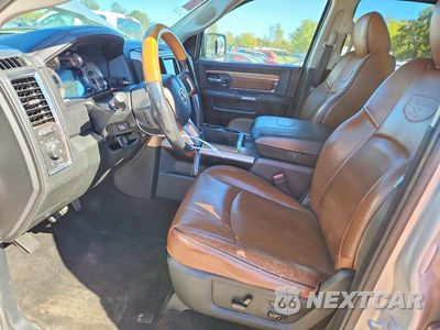 Zdjęcie 7 z 12 samochodu: 2014 RAM 1500 LONGHORN VIN:1C6RR7PM3ES385992 - miniatura