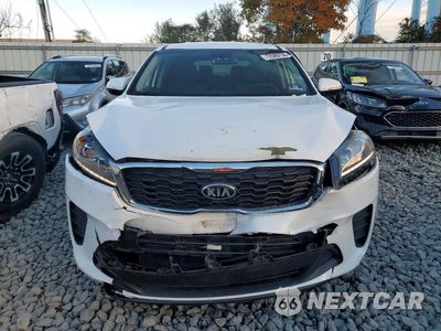 Piąte zdjęcie samochodu w środku: 2019 KIA SORENTO LX V6 VIN:5XYPG4A58KG483567 - miniatura