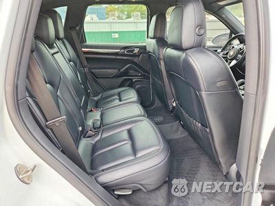 Zdjęcie 11 z 13 samochodu: 2016 PORSCHE CAYENNE S VIN:WP1AB2A25GLA94409 - miniatura