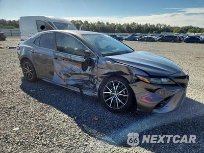 Czwarte zdjęcie samochodu z boku: 2021 TOYOTA CAMRY SE VIN:4T1G11AK0MU451859 - miniatura