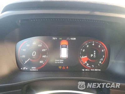 Zdjęcie 9 z 14 samochodu: 2020 VOLVO XC40 T5 INSCRIPTION VIN:YV4162UL2L2311406 - miniatura