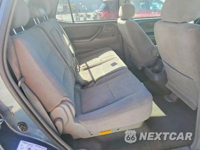 Zdjęcie 11 z 13 samochodu: 2006 TOYOTA SEQUOIA SR5 VIN:5TDBT44A56S268638 - miniatura