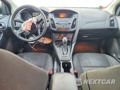 Zdjęcie 8 z 13 samochodu: 2018 FORD FOCUS SE VIN:1FADP3FE5JL209046 - miniatura