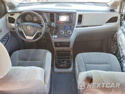Zdjęcie 8 z 14 samochodu: 2015 TOYOTA SIENNA L 7-PASSENGER VIN:5TDZK3DC6FS635205 - miniatura