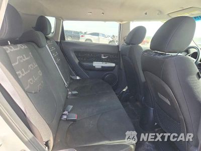 Zdjęcie 11 z 13 samochodu: 2012 KIA SOUL + VIN:KNDJT2A61C7370346 - miniatura