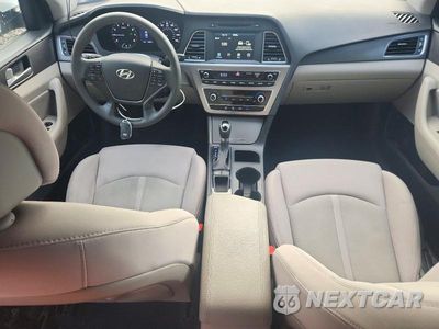 Zdjęcie 8 z 12 samochodu: 2017 HYUNDAI SONATA SPORT VIN:5NPE34AF3HH466074 - miniatura