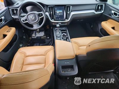 Zdjęcie 8 z 12 samochodu: 2020 VOLVO V60 CROSS COUNTRY T5 MOMENTUM VIN:YV4102WK4L1031272 - miniatura