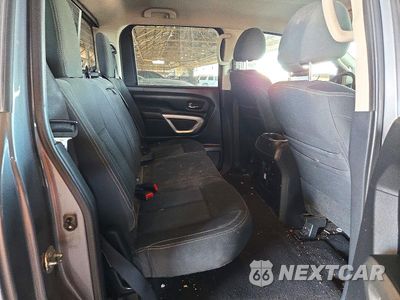 Zdjęcie 10 z 12 samochodu: 2017 NISSAN TITAN SV VIN:1N6AA1E53HN565446 - miniatura