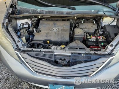Zdjęcie 12 z 13 samochodu: 2012 TOYOTA SIENNA XLE 8-PASSENGER VIN:5TDYK3DC4CS257103 - miniatura