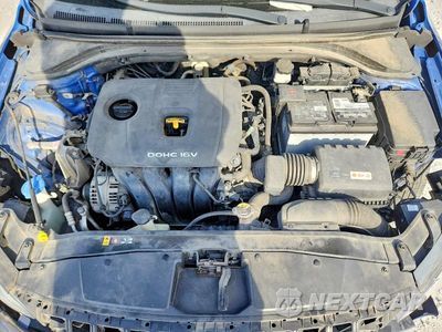Zdjęcie 11 z 12 samochodu: 2017 HYUNDAI ELANTRA VIN:5NPD74LF5HH135235 - miniatura