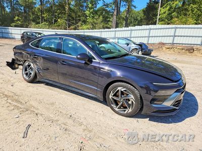 Czwarte zdjęcie samochodu z boku: 2025 HYUNDAI SONATA SEL VIN:KMHL14JA1SA501299 - miniatura