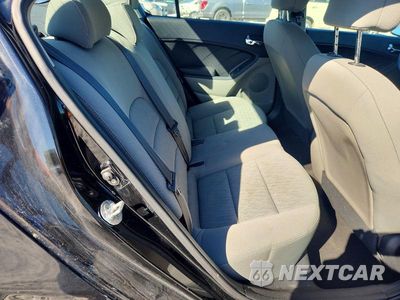 Zdjęcie 10 z 12 samochodu: 2016 KIA FORTE LX VIN:KNAFK4A68G5438080 - miniatura