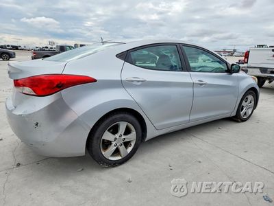 Trzecie zdjęcie samochodu z tyłu: 2013 HYUNDAI ELANTRA GLS VIN:5NPDH4AE3DH355460 - miniatura