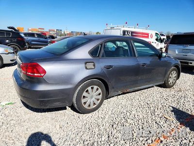 Trzecie zdjęcie samochodu z tyłu: 2013 VOLKSWAGEN PASSAT S VIN:1VWAP7A34DC005317 - miniatura