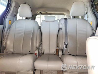 Zdjęcie 10 z 14 samochodu: 2014 TOYOTA SIENNA XLE 8-PASSENGER VIN:5TDYK3DC1ES453986 - miniatura