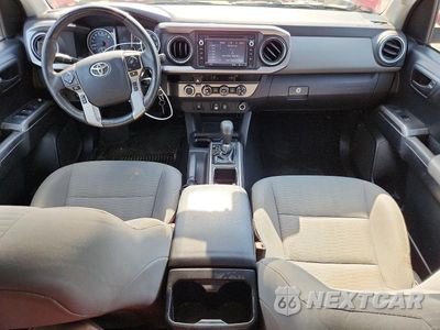 Zdjęcie 8 z 12 samochodu: 2018 TOYOTA TACOMA SR5 V6 VIN:3TMCZ5AN3JM149320 - miniatura