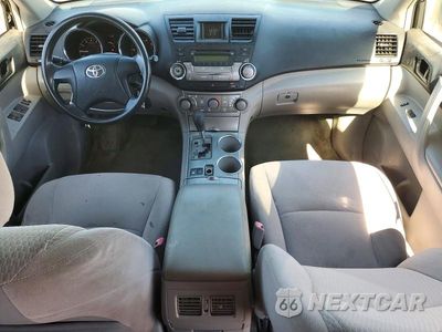 Zdjęcie 8 z 13 samochodu: 2008 TOYOTA HIGHLANDER BASE VIN:JTEES41A482046845 - miniatura