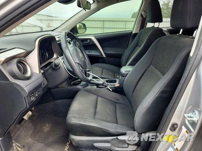 Zdjęcie 7 z 13 samochodu: 2018 TOYOTA RAV4 LE VIN:JTMBFREV8JJ242109 - miniatura