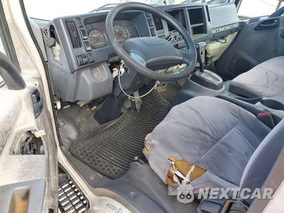 Zdjęcie 8 z 13 samochodu: 2019 ISUZU NPR WATER TRUCK VIN:54DB4W1B8KS803352 - miniatura