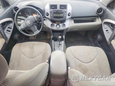 Zdjęcie 8 z 13 samochodu: 2006 TOYOTA RAV4 LIMITED VIN:JTMBD31V265000487 - miniatura