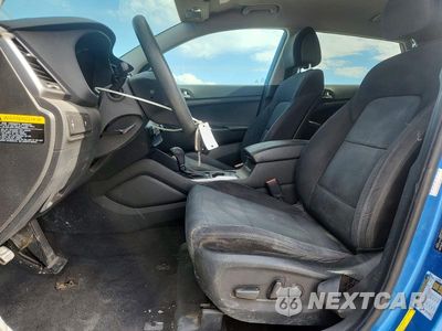 Zdjęcie 7 z 13 samochodu: 2016 HYUNDAI TUCSON SE VIN:KM8J33A44GU175719 - miniatura
