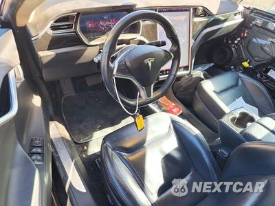 Zdjęcie 8 z 12 samochodu: 2015 TESLA MODEL S 70D VIN:5YJSA1S26FF090744 - miniatura