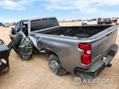 Drugie zdjęcie samochodu z przodu: 2024 CHEVROLET SILVERADO - FLAT BED TRUCK VIN:1GC4YLE74RF188789 - miniatura