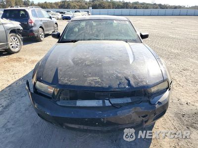 Piąte zdjęcie samochodu w środku: 2011 FORD MUSTANG VIN:1ZVBP8AM0B5160578 - miniatura
