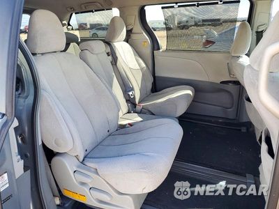 Zdjęcie 11 z 13 samochodu: 2011 TOYOTA SIENNA LE VIN:5TDKK3DC4BS134972 - miniatura