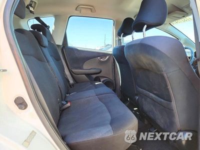Zdjęcie 10 z 12 samochodu: 2010 HONDA FIT SPORT VIN:JHMGE8H44AC030431 - miniatura