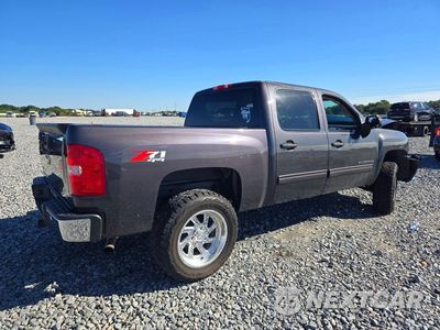 Trzecie zdjęcie samochodu z tyłu: 2011 CHEVROLET SILVERADO K1500 LT VIN:3GCPKSE34BG191735 - miniatura