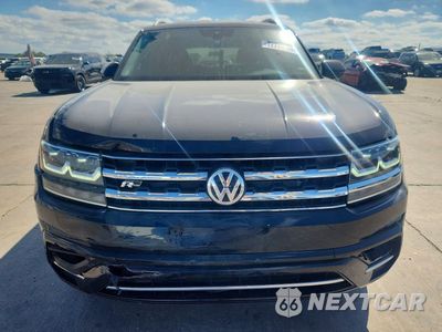 Piąte zdjęcie samochodu w środku: 2019 VOLKSWAGEN ATLAS SE VIN:1V2YR2CA5KC607536 - miniatura