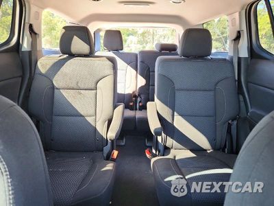 Zdjęcie 10 z 13 samochodu: 2021 GMC ACADIA SLE VIN:1GKKNKLAXMZ185545 - miniatura