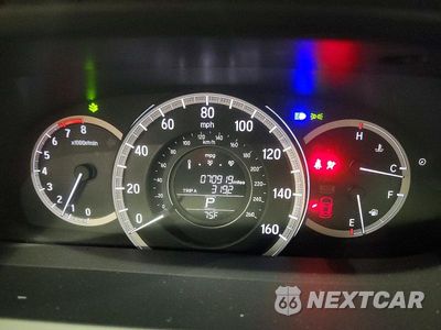Zdjęcie 9 z 12 samochodu: 2017 HONDA ACCORD EX VIN:1HGCR2F7XHA133195 - miniatura