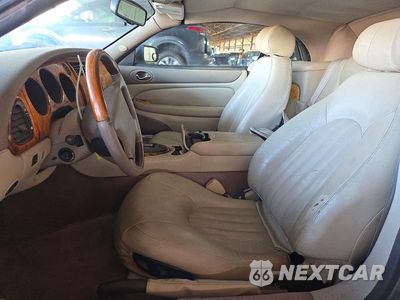 Zdjęcie 7 z 12 samochodu: 2001 JAGUAR XK8 VIN:SAJDA42C41NA11895 - miniatura