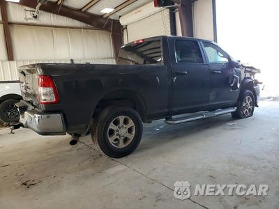 Trzecie zdjęcie samochodu z tyłu: 2024 RAM 2500 BIG HORN VIN:3C6UR5DL1RG338340 - miniatura