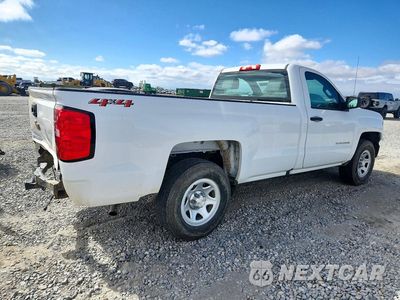 Trzecie zdjęcie samochodu z tyłu: 2018 CHEVROLET SILVERADO K1500 VIN:1GCNKNEH9JZ310561 - miniatura