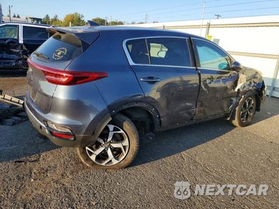 Trzecie zdjęcie samochodu z tyłu: 2020 KIA SPORTAGE LX VIN:KNDPMCAC1L7674991 - miniatura