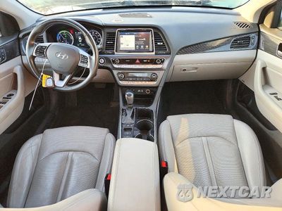 Zdjęcie 8 z 12 samochodu: 2019 HYUNDAI SONATA PLUG-IN HYBRID LIMITED VIN:KMHE54L29KA094027 - miniatura