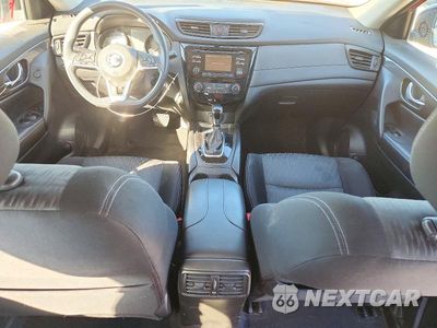 Zdjęcie 8 z 12 samochodu: 2017 NISSAN ROGUE S VIN:JN8AT2MV7HW261555 - miniatura