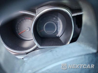 Zdjęcie 9 z 13 samochodu: 2011 KIA OPTIMA LX VIN:KNAGM4A7XB5147371 - miniatura