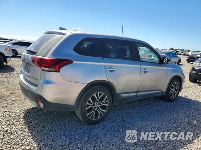 Trzecie zdjęcie samochodu z tyłu: 2018 MITSUBISHI OUTLANDER SE VIN:JA4AZ3A31JZ053303 - miniatura