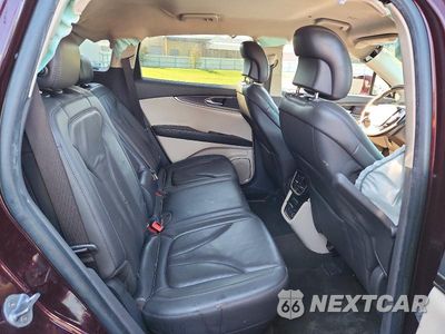 Zdjęcie 11 z 13 samochodu: 2019 LINCOLN NAUTILUS SELECT VIN:2LMPJ8K90KBL39543 - miniatura