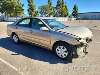 Czwarte zdjęcie samochodu z boku: 2004 TOYOTA CAMRY LE VIN:4T1BE32K94U361893 - miniatura