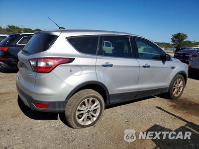Trzecie zdjęcie samochodu z tyłu: 2017 FORD ESCAPE SE VIN:1FMCU0GD8HUD39874 - miniatura