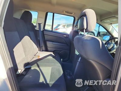 Zdjęcie 11 z 13 samochodu: 2011 JEEP COMPASS SPORT VIN:1J4NF1FB8BD181938 - miniatura