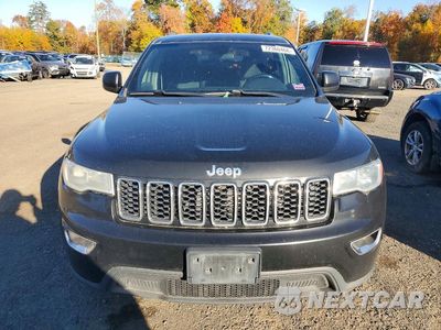 Piąte zdjęcie samochodu w środku: 2020 JEEP GRAND CHEROKEE LAREDO VIN:1C4RJFAG2LC132277 - miniatura